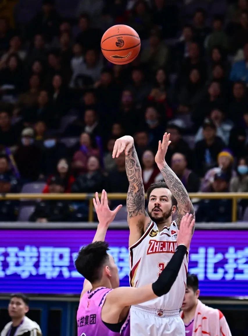 包含国际比赛日CBA常规赛焦点战；托特纳姆临场应变；引发热议；轮换策略成焦点的词条-体育赛事直播